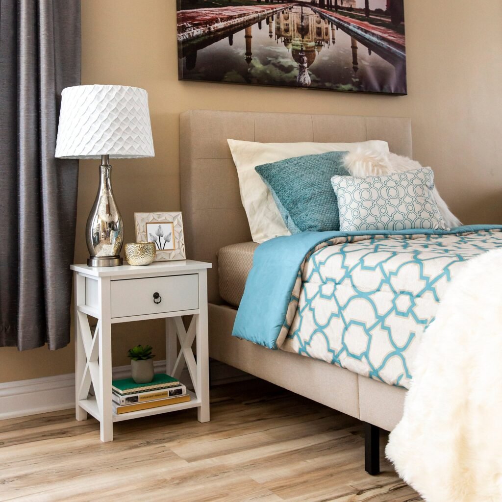 Upholstered Twin Platform Bed w/ Tufted Headboard. Wood Slats